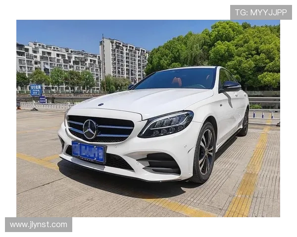 19年奔驰C级，9万公里，落地近40万，现在12万就能拿下？